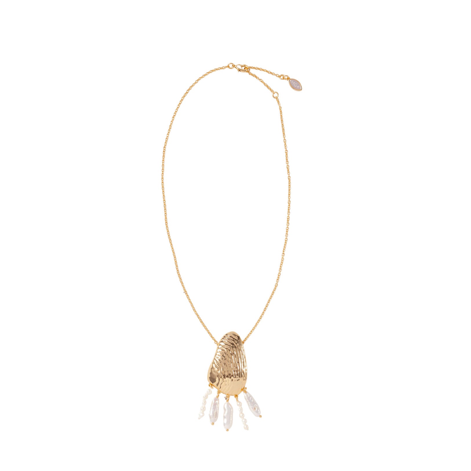 Gold and pearl shell shaped chain necklace