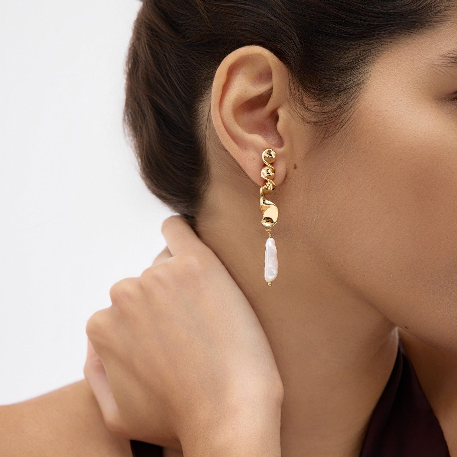 Mirian Pearl Drop Earrings