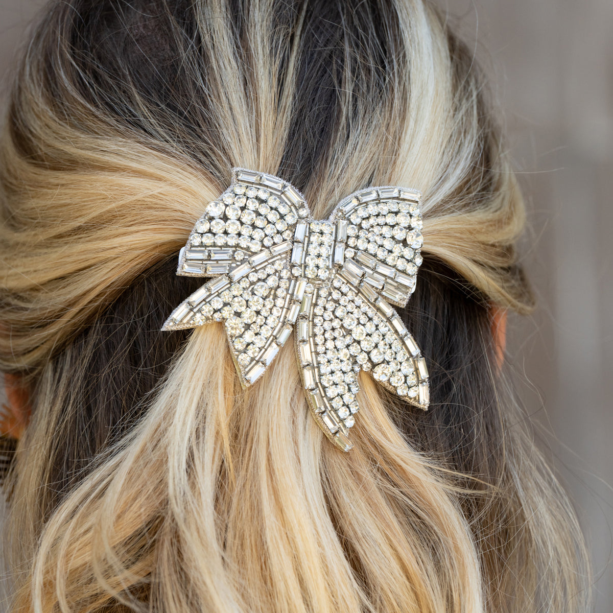 Yheakne Boho Crystal Bow Hair Clip Cz Pearl Hair Pin Clip Silver Bowkn –  TweezerCo